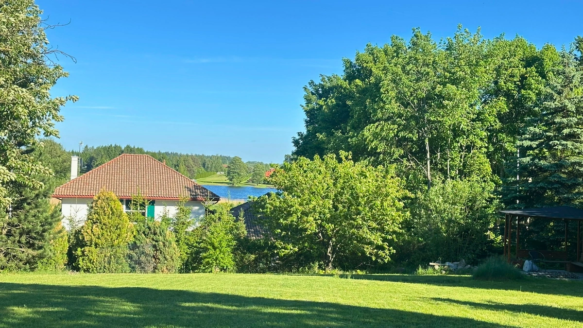 1_mazurska-przestrzen-nieruchomisci-elk-dzialka-nad-jeziorem-sprzedaz-mazury- (2)