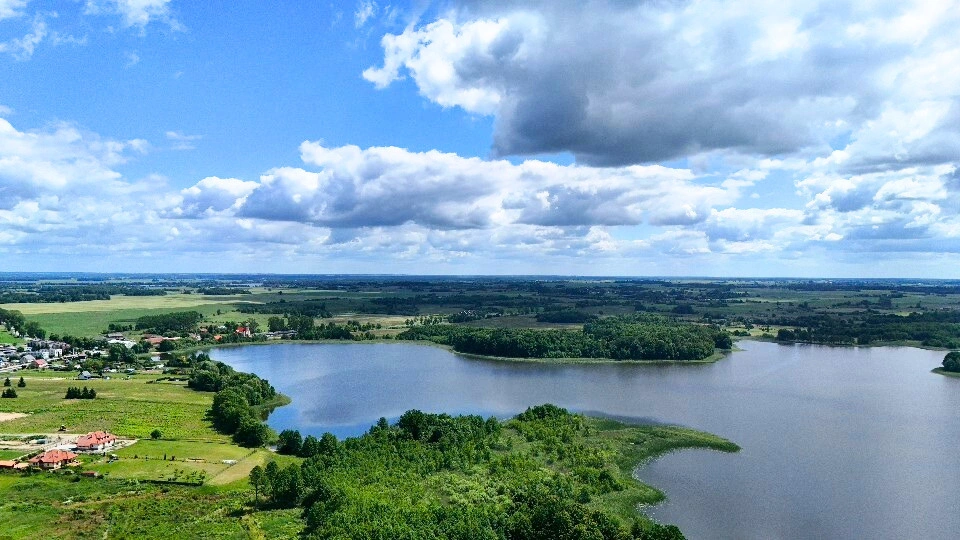 mazurska-przestrzen-nieruchomosci-elk-dzialka-sprzedaz-nad-jeziorem-linia-brzegowa-mazury-ełk- (7)